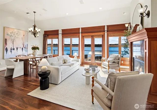 Photo 4 of Single family home for sale at 12705 Holmes Point Dr NE, Kirkland, WA 98034 | MLS# NWM2574285 | Listing updated on 2026-09-28