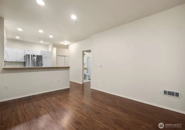 Photo 4 of Condo for sale at 12530 Admiralty Way #K102, Everett, WA 98204 | MLS# NWM2574310 | Listing updated on 2026-09-29