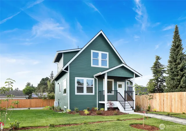 Photo 2 of Single family home for sale at 506 Alabama St, Bellingham, WA 98225 | MLS# NWM2574317 | Listing updated on 2026-09-25
