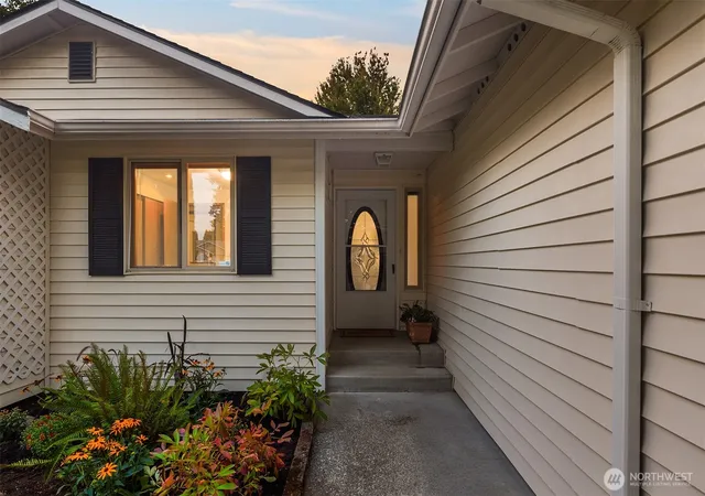 Photo 3 of Sale Pending at 11703 30Th St Ne, Lake Stevens, WA 98258 | MLS# NWM2574351 | Listing updated on 2026-09-25