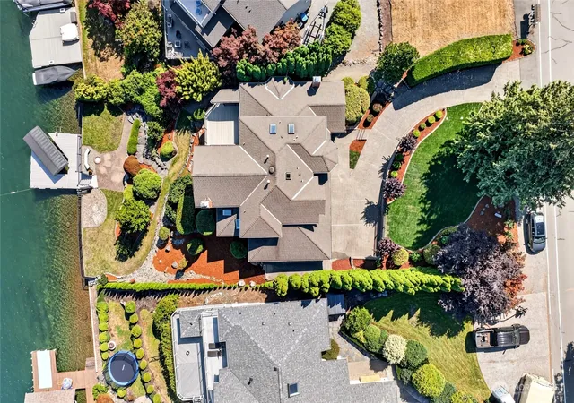Photo 3 of Contingent at 2821 211th Avenue East, Lake Tapps, WA 98391 | MLS# NWM2574432 | Listing updated on 2026-10-01