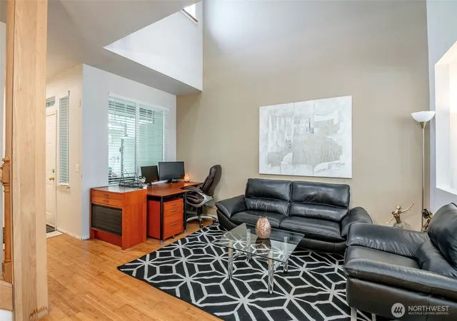Photo 4 of Townhouse for sale at 15150 140Th Wy Se #B103, Renton, WA 98058 | MLS# NWM2574446 | Listing updated on 2026-09-25