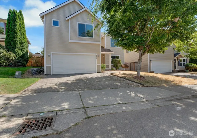 Photo 1 of Single family home for sale at 9914 195th Ave E, Bonney Lake, WA 98391 | MLS# NWM2574529 | Listing updated on 2026-09-25