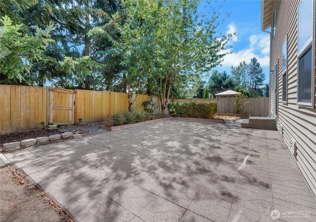 Photo 3 of Single family home for sale at 9914 195Th Ave E, Bonney Lake, WA 98391 | MLS# NWM2574529 | Listing updated on 2026-09-25