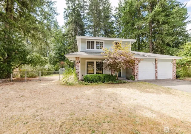 Photo 2 of Single family home for sale at 776 Sw Littletree Cir, Port Orchard, WA 98367 | MLS# NWM2574543 | Listing updated on 2026-09-25