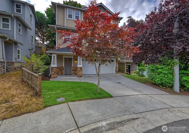 Photo 4 of Sale Pending at 405 46Th St Se, Everett, WA 98203 | MLS# NWM2574549 | Listing updated on 2026-09-21