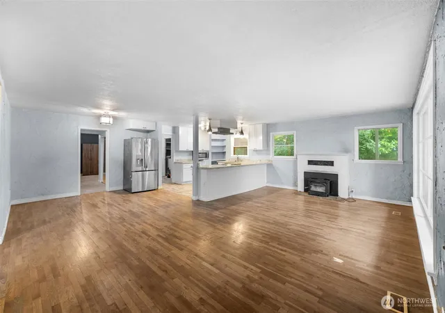 Photo 3 of Single family home for sale at 42703 Auburn Enumclaw Rd SE, Enumclaw, WA 98022 | MLS# NWM2574635 | Listing updated on 2026-09-30