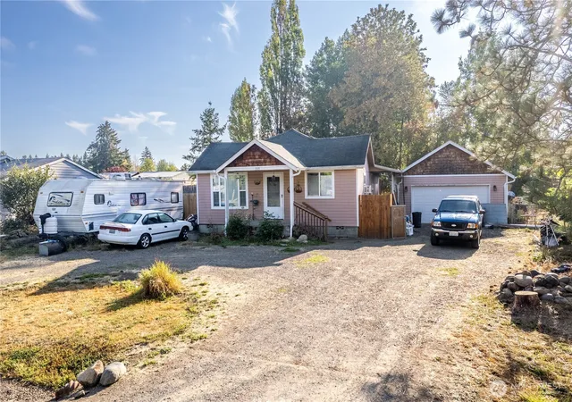 Single family home for sale at 105 Memory Ln, Silverlake, WA 98645 | MLS# NWM2574708