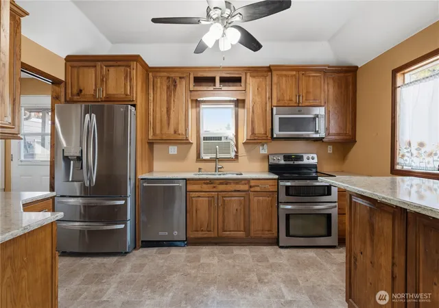 Photo 3 of Single family home for sale at 105 Memory Ln, Silverlake, WA 98645 | MLS# NWM2574708 | Listing updated on 2026-09-25