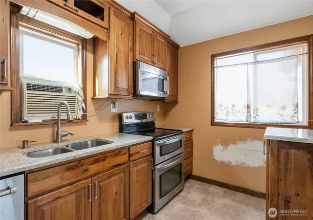 Photo 4 of Single family home for sale at 105 Memory Ln, Silverlake, WA 98645 | MLS# NWM2574708 | Listing updated on 2026-09-25