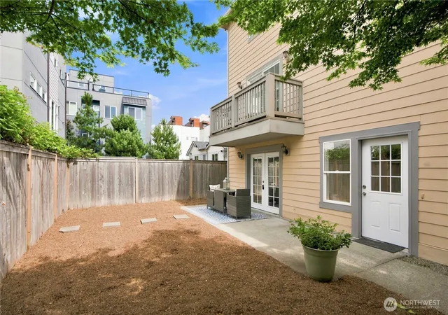 Photo 2 of Sale Pending at 2604 Sw Genesee St, Seattle, WA 98106 | MLS# NWM2574722 | Listing updated on 2026-09-25