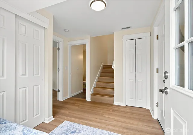 Photo 3 of Sale Pending at 2604 Sw Genesee St, Seattle, WA 98106 | MLS# NWM2574722 | Listing updated on 2026-09-25