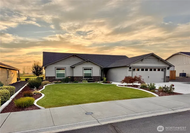 Photo 1 of Single family home for sale at 4154 Hedman Ct, Moses Lake, WA 98837 | MLS# NWM2574767 | Listing updated on 2026-09-25
