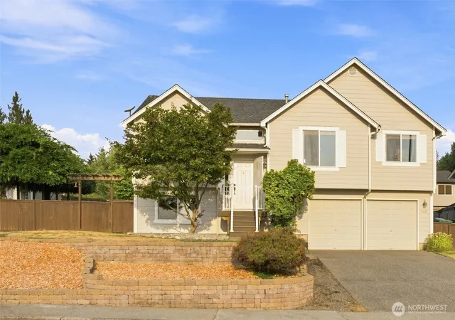 Photo 1 of Single family home for sale at 505 Hemlock Ave, Granite Falls, WA 98252 | MLS# NWM2574786 | Listing updated on 2026-10-01