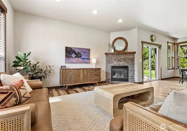 Photo 3 of Sale Pending at 507 Village Ct, Lynden, WA 98264 | MLS# NWM2574852 | Listing updated on 2026-09-25