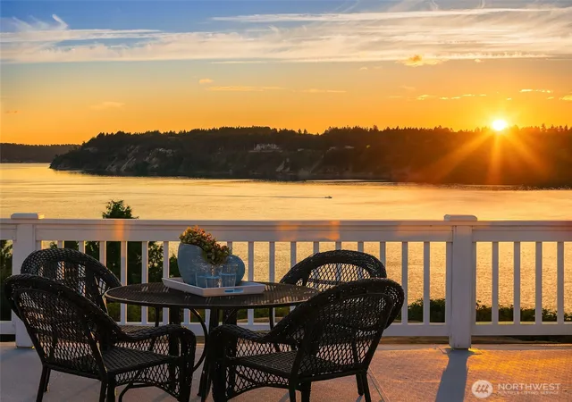 Photo 2 of Single family home for sale at 1226 N Sunset Dr, Tacoma, WA 98406 | MLS# NWM2574856 | Listing updated on 2026-09-25
