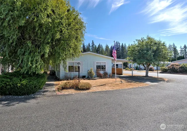 Photo 1 of Manufactured home for sale at 2 Dasher, Shelton, WA 98584 | MLS# NWM2574885 | Listing updated on 2026-09-25