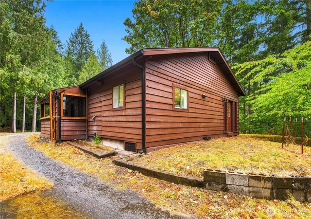 Photo 4 of Sale Pending at 11779 NW Holly Rd, Bremerton, WA 98312 | MLS# NWM2574908 | Listing updated on 2026-10-01