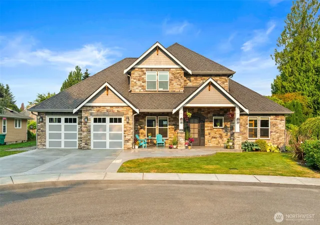 Photo 2 of Sale Pending at 3507 Victoria Ct Se, Olympia, WA 98501 | MLS# NWM2574992 | Listing updated on 2026-09-11