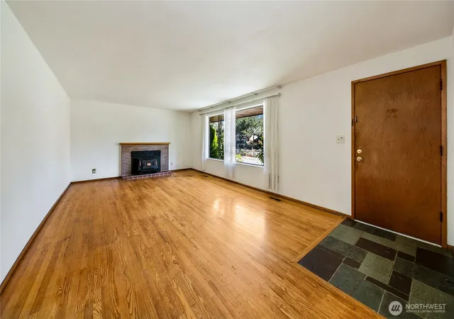 Photo 4 of Sale Pending at 9623 14th Avenue NW, Seattle, WA 98117 | MLS# NWM2574993 | Listing updated on 2026-09-25