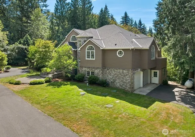 Photo 3 of Mansion for sale at 26020 Se Old Black Nugget Rd, Issaquah, WA 98029 | MLS# NWM2575016 | Listing updated on 2026-10-02