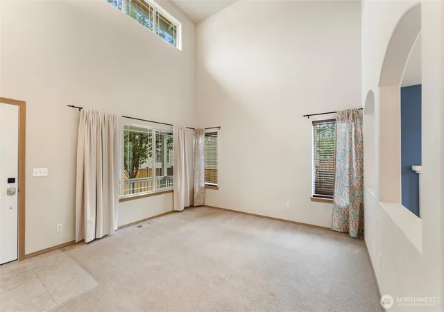 Photo 2 of Sale Pending at 11820 126th St Ct E, Puyallup, WA 98374 | MLS# NWM2575038 | Listing updated on 2026-09-28