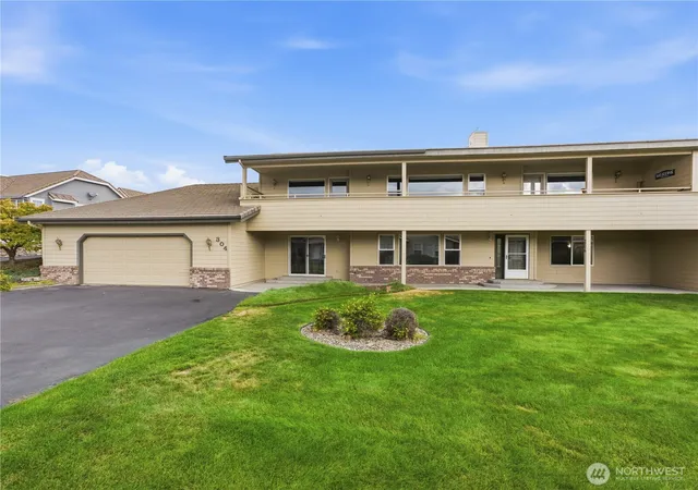 Photo 1 of Condo for sale at 1380 Eastmont Ave #304, East Wenatchee, WA 98802 | MLS# NWM2575066 | Listing updated on 2026-09-25