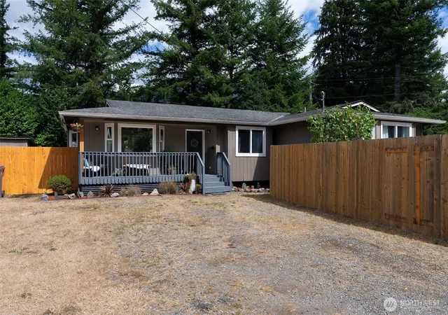 Single family home for sale at 17126 415th Avenue SE, Gold Bar, WA 98251 | MLS# NWM2575118