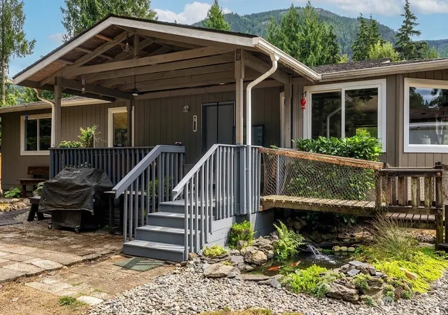 Photo 3 of Single family home for sale at 17126 415th Avenue Se, Gold Bar, WA 98251 | MLS# NWM2575118 | Listing updated on 2026-09-25