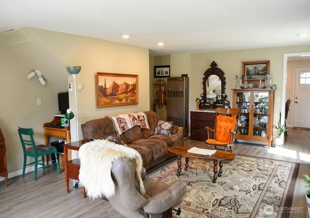 Photo 2 of Single family home for sale at 1934 Somerset St, Ferndale, WA 98248 | MLS# NWM2575161 | Listing updated on 2026-09-28
