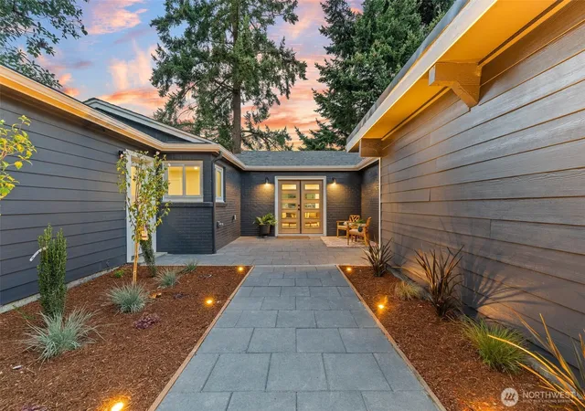 Photo 3 of Contingent at 13302 Bitter Pl N, Seattle, WA 98133 | MLS# NWM2575187 | Listing updated on 2026-09-25