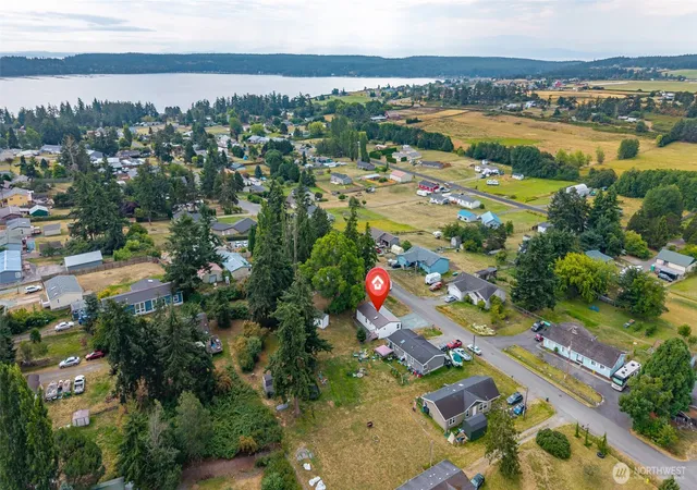 Photo 2 of Manufactured home for sale at 1012 Shawn Ave, Oak Harbor, WA 98277 | MLS# NWM2575217 | Listing updated on 2026-10-01