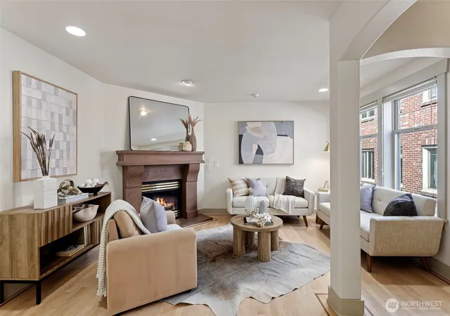 Photo 3 of Sale Pending at 4423 Phinney Ave N #F, Seattle, WA 98103 | MLS# NWM2575343 | Listing updated on 2026-09-25