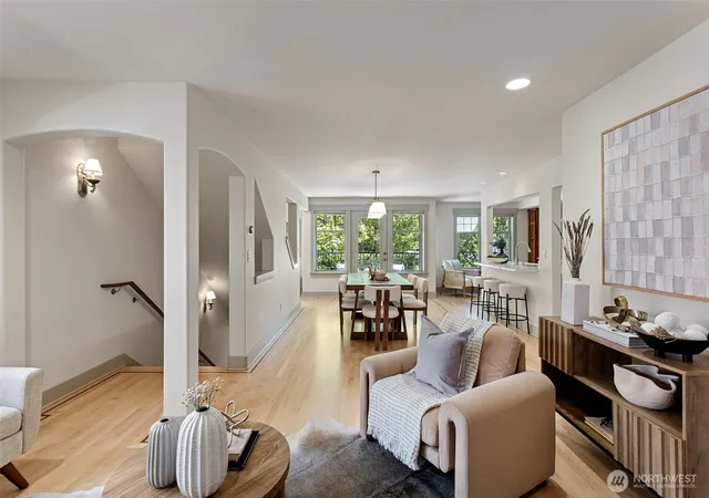 Photo 3 of Sale Pending at 4423 Phinney Ave N #F, Seattle, WA 98103 | MLS# NWM2575343 | Listing updated on 2026-09-25