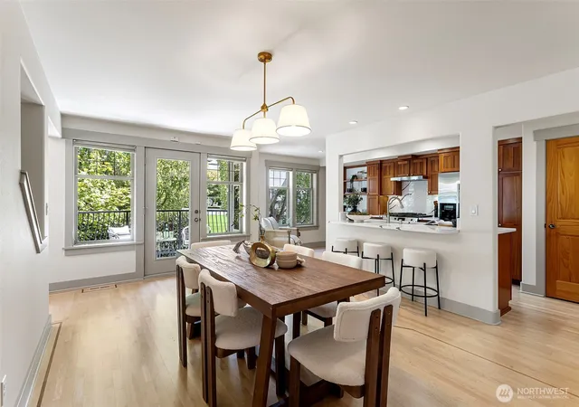 Photo 4 of Sale Pending at 4423 Phinney Ave N #F, Seattle, WA 98103 | MLS# NWM2575343 | Listing updated on 2026-09-25