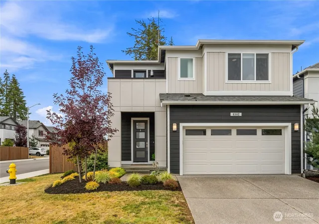Photo 2 of Single family home for sale at 6302 206th Pl Sw, Lynnwood, WA 98036 | MLS# NWM2575409 | Listing updated on 2026-10-01