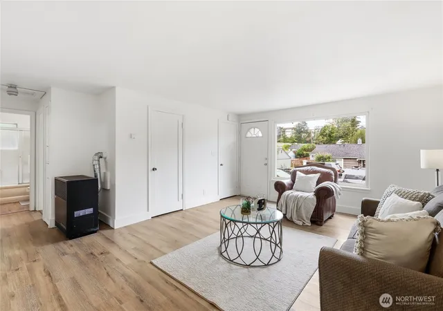 Photo 4 of House for sale at 1725 1727 Bloomington Ave, Bremerton, WA 98312 | MLS# NWM2575457 | Listing updated on 2026-09-25