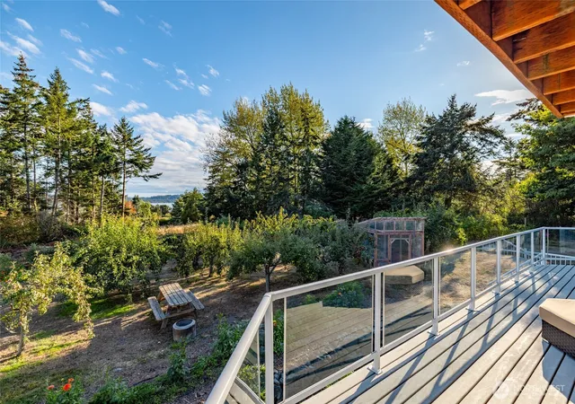 Photo 3 of Sale Pending at 1407 Arnold Rd, Oak Harbor, WA 98277 | MLS# NWM2575479 | Listing updated on 2026-09-29