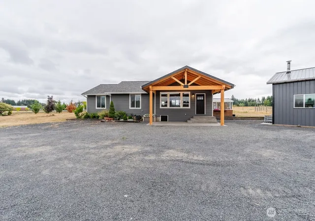 Photo 4 of Single family home for sale at 193 Schoolhouse Rd, Winlock, WA 98596 | MLS# NWM2575523 | Listing updated on 2026-09-26