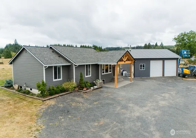 Photo 3 of Single family home for sale at 193 Schoolhouse Rd, Winlock, WA 98596 | MLS# NWM2575523 | Listing updated on 2026-09-26