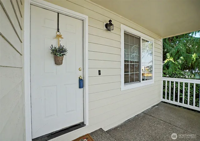 Photo 2 of Single family home for sale at 4718 39th Street Ne, Tacoma, WA 98422 | MLS# NWM2575537 | Listing updated on 2026-09-28
