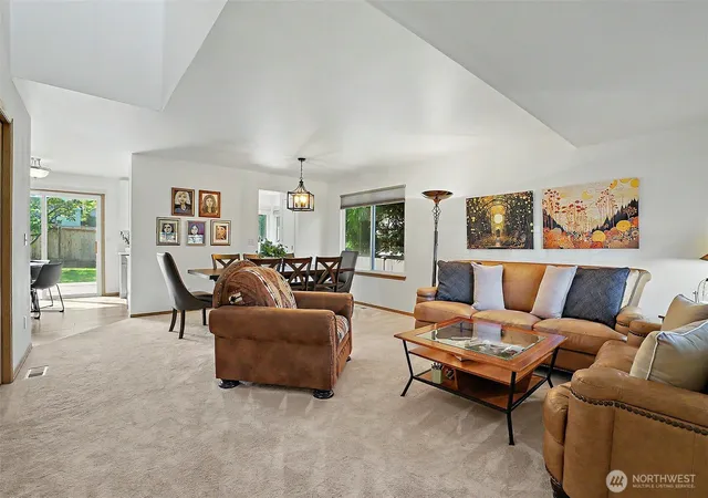Photo 3 of Single family home for sale at 4718 39th Street Ne, Tacoma, WA 98422 | MLS# NWM2575537 | Listing updated on 2026-09-28