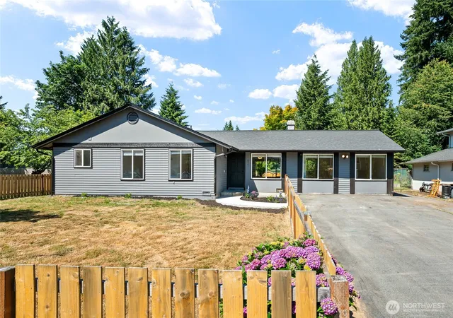Photo 2 of Sale Pending at 6914 21st Dr Ne, Marysville, WA 98271 | MLS# NWM2575545 | Listing updated on 2026-09-23