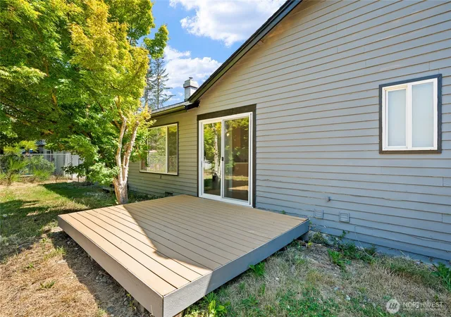 Photo 3 of Sale Pending at 6914 21St Dr Ne, Marysville, WA 98271 | MLS# NWM2575545 | Listing updated on 2026-09-23