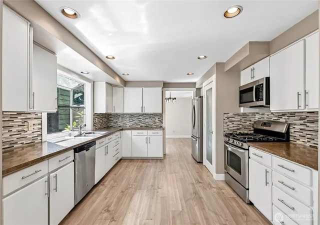 Photo 2 of Single family home for sale at 6816 58th St Ne, Marysville, WA 98270 | MLS# NWM2575578 | Listing updated on 2026-09-25