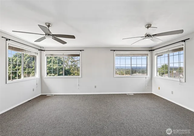 Photo 4 of Single family home for sale at 6816 58Th St Ne, Marysville, WA 98270 | MLS# NWM2575578 | Listing updated on 2026-09-25