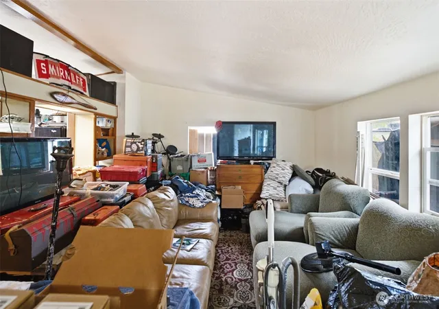 Photo 3 of Manufactured home for sale at 11 E Sea Vista Ct, Grapeview, WA 98546 | MLS# NWM2575616 | Listing updated on 2026-09-25