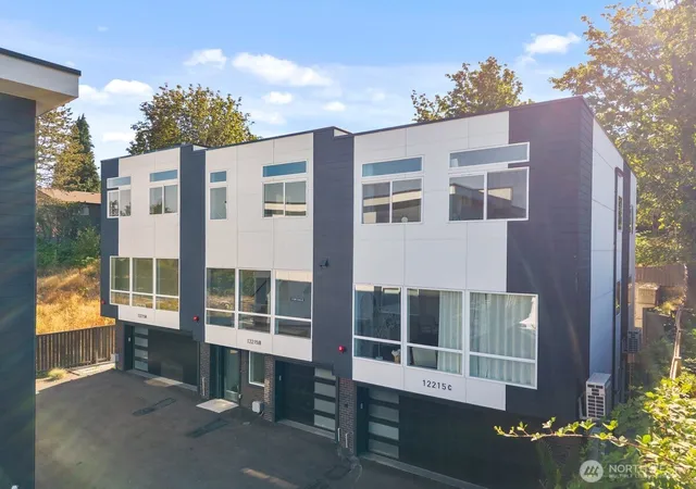 Photo 1 of Townhouse for sale at 12215 Des Moines Memorial Dr S #B, Seattle, WA 98168 | MLS# NWM2575790 | Listing updated on 2026-09-25