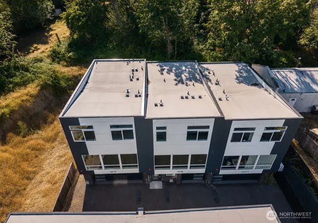 Photo 2 of Townhouse for sale at 12215 Des Moines Memorial Dr S #B, Seattle, WA 98168 | MLS# NWM2575790 | Listing updated on 2026-09-25