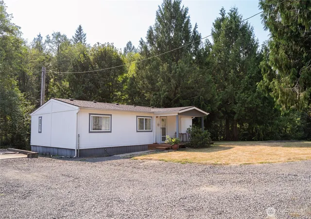 Photo 2 of Manufactured home for sale at 420 Proffitt Rd, Centralia, WA 98531 | MLS# NWM2575802 | Listing updated on 2026-09-30